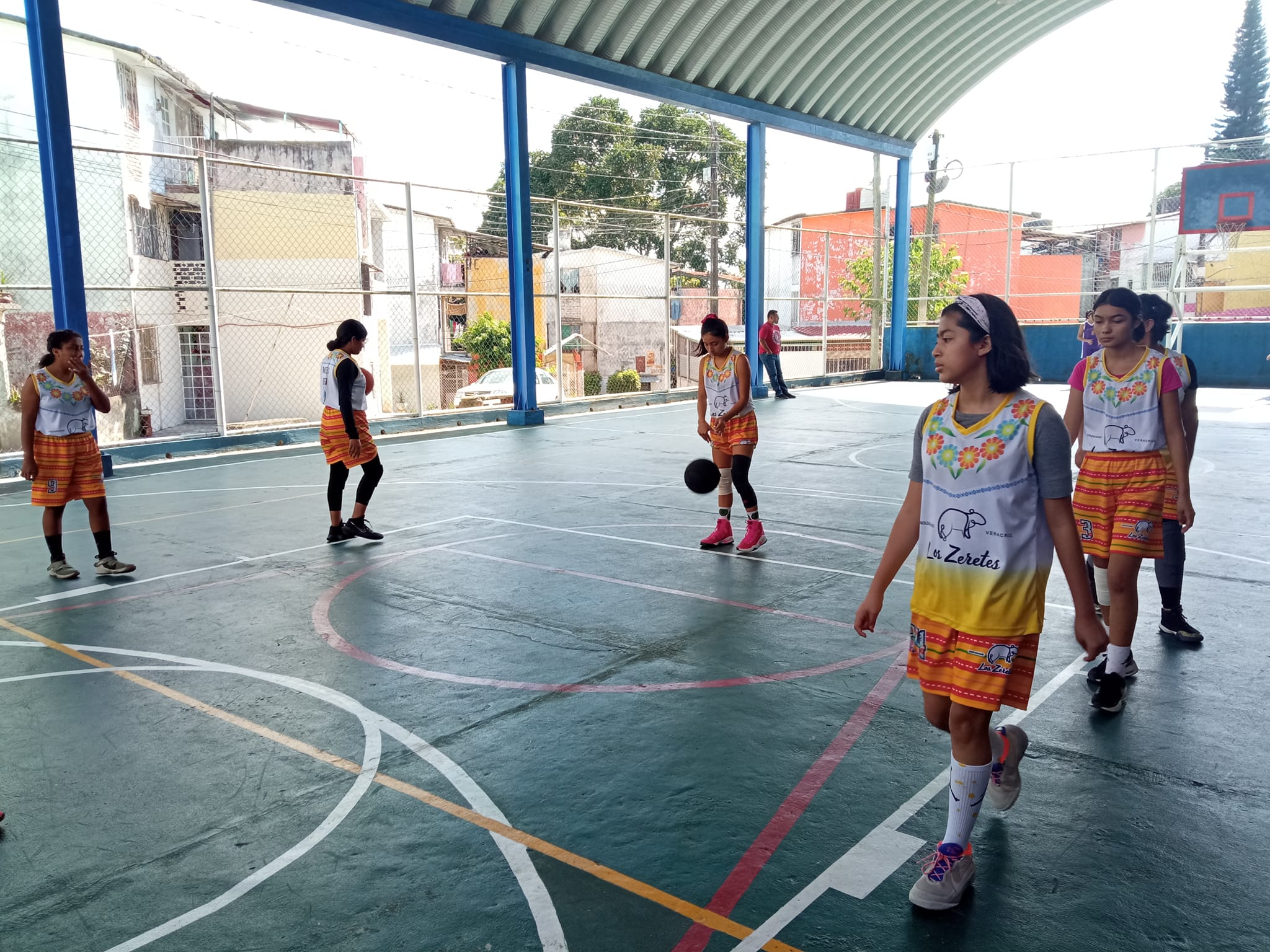 Urbis | Diseñan jersey de básquetbol con bordados típicos del sur de  Veracruz